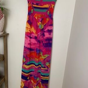 BEBE colorful sleeveless Maxi Dress